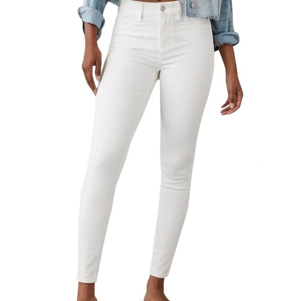 AEO NEXT LEVEL WHITE JEGGING